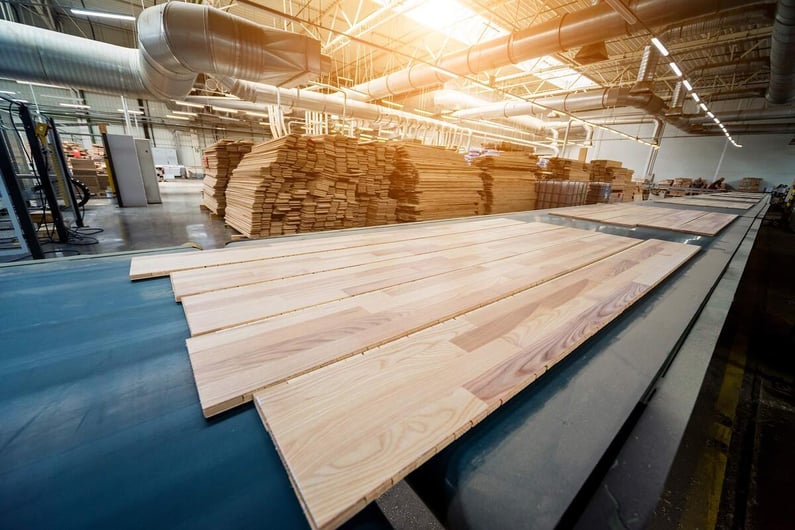 puulattia-tuotantolinja-1